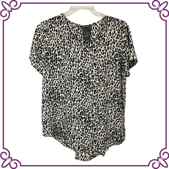 Chelsea & Theodore Tops - Chelsea & Theodore Black & White Animal Print Short Sleeve Blouse Top Large